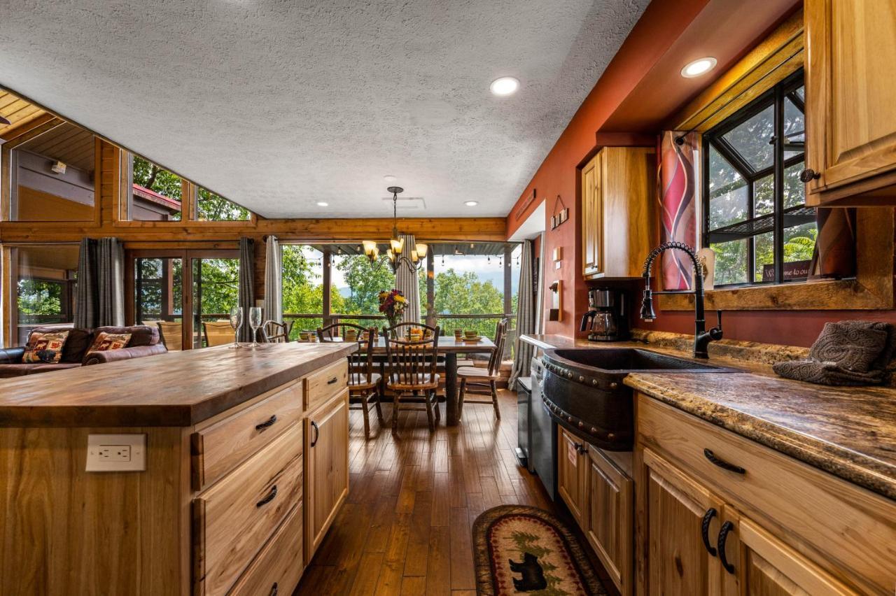 Twinflower Summit - Incredible Views, Pet Friendly! Gatlinburg Eksteriør bilde